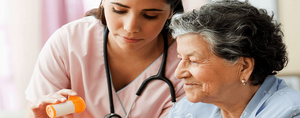 Aplicar medicamentos em casa deve ser por um profissional de enfermagem